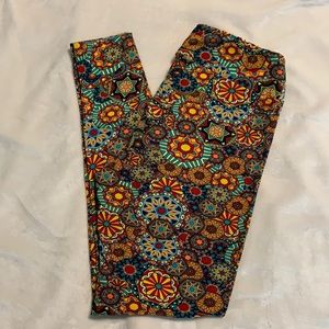 Lularoe kaleidoscope leggings